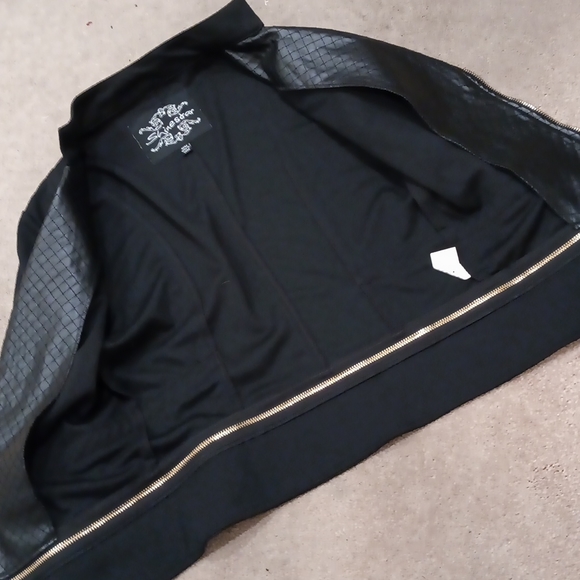 Jacket - Picture 4 of 5